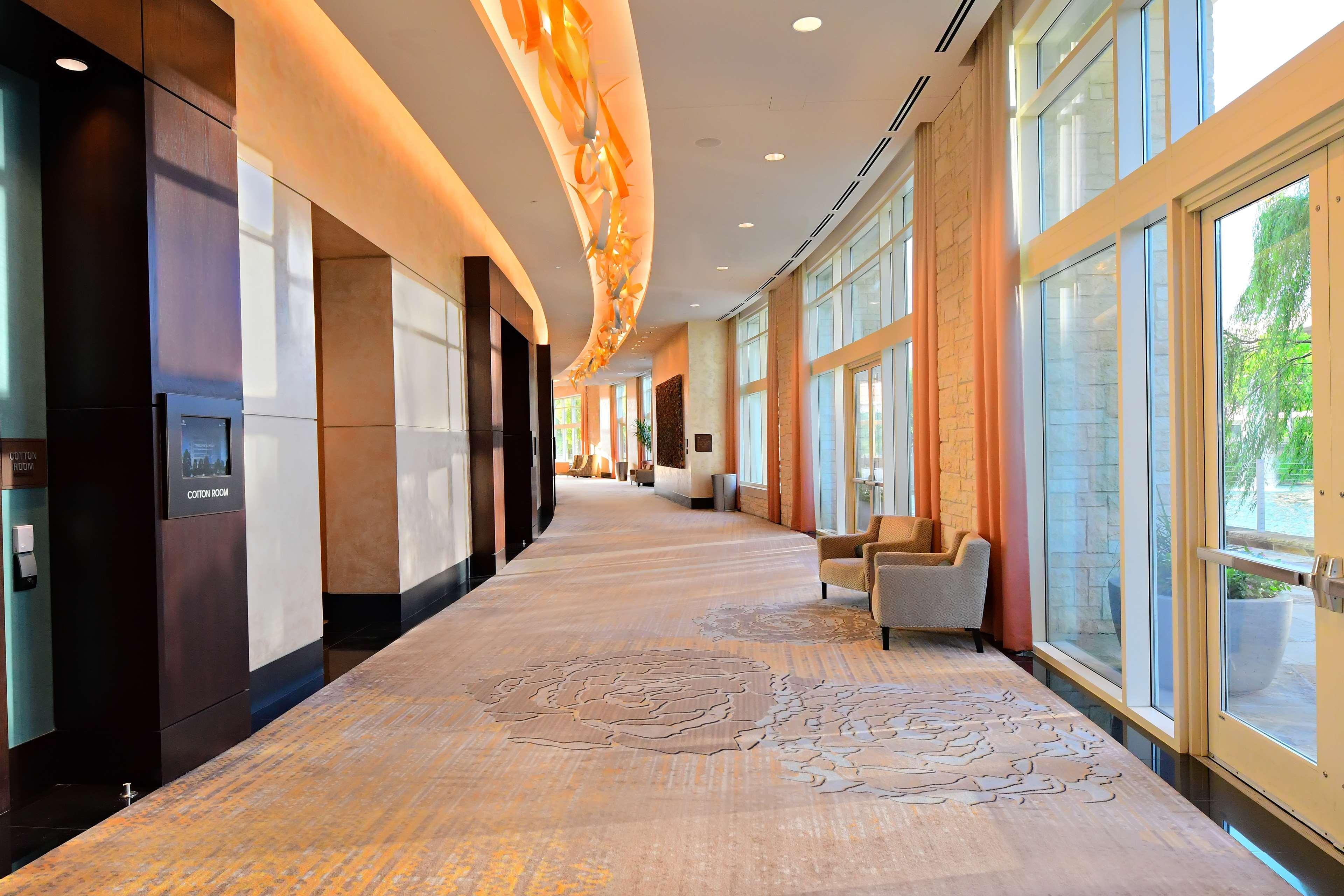 Hilton Dallas/Plano Granite Park Eksteriør bilde