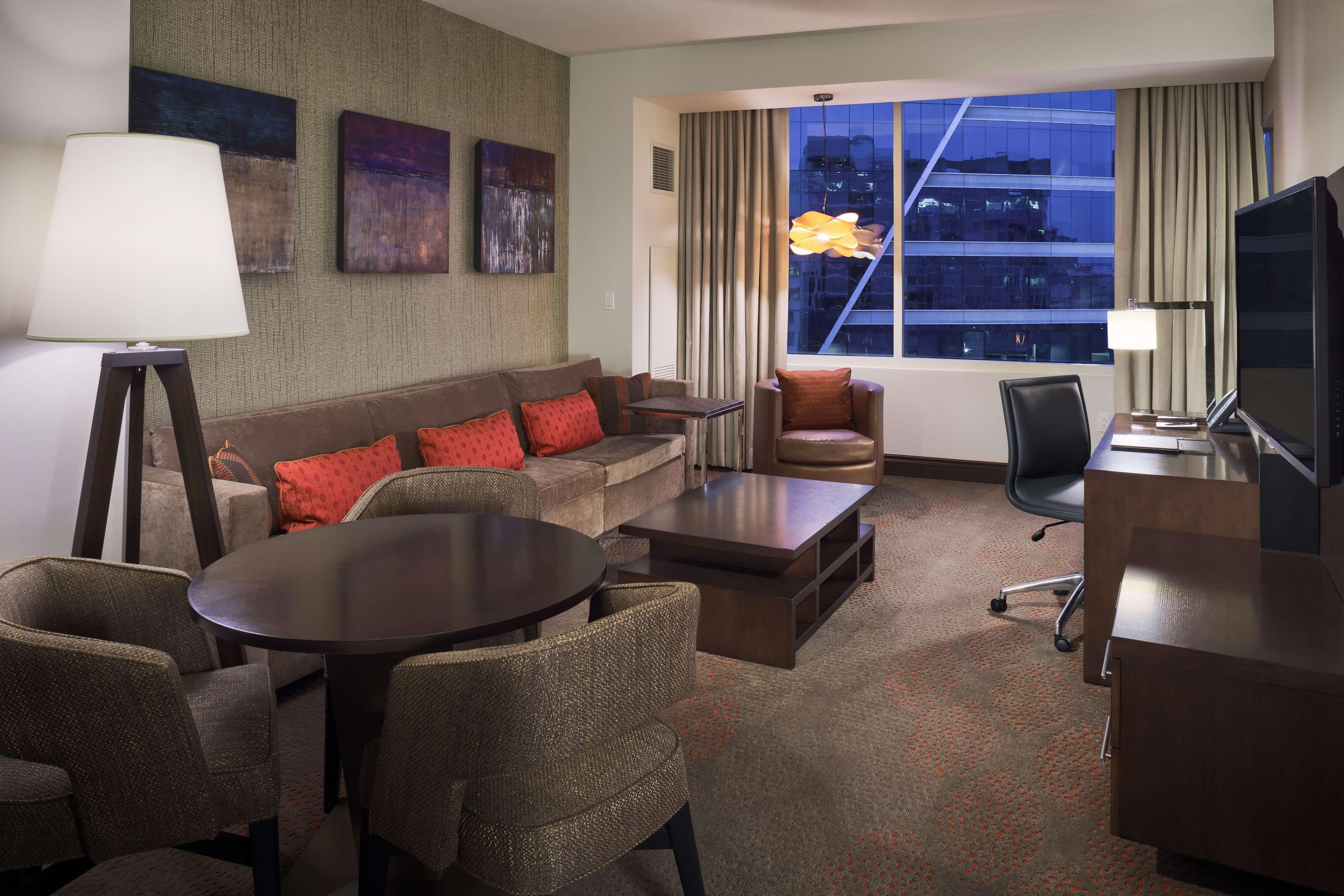 Hilton Dallas/Plano Granite Park Eksteriør bilde