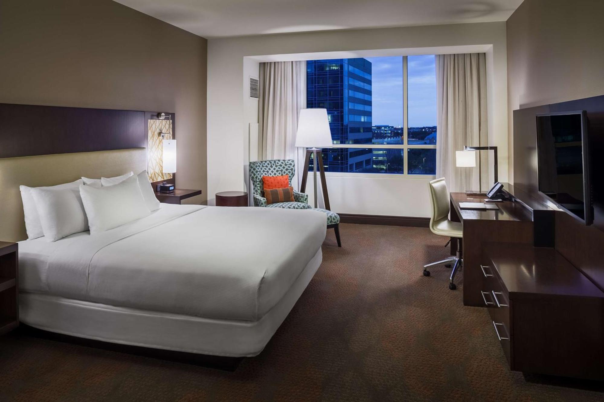 Hilton Dallas/Plano Granite Park Eksteriør bilde