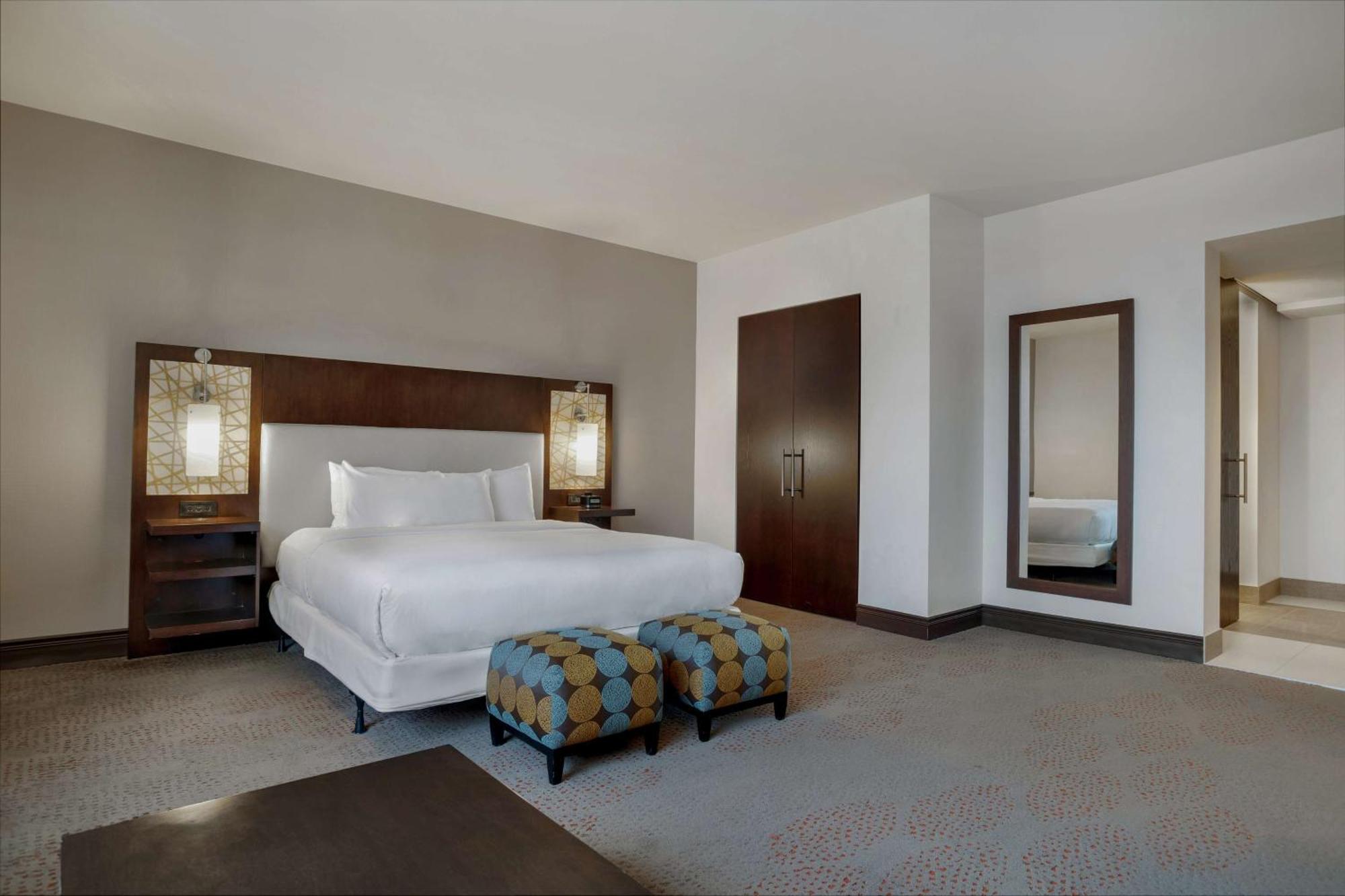 Hilton Dallas/Plano Granite Park Eksteriør bilde