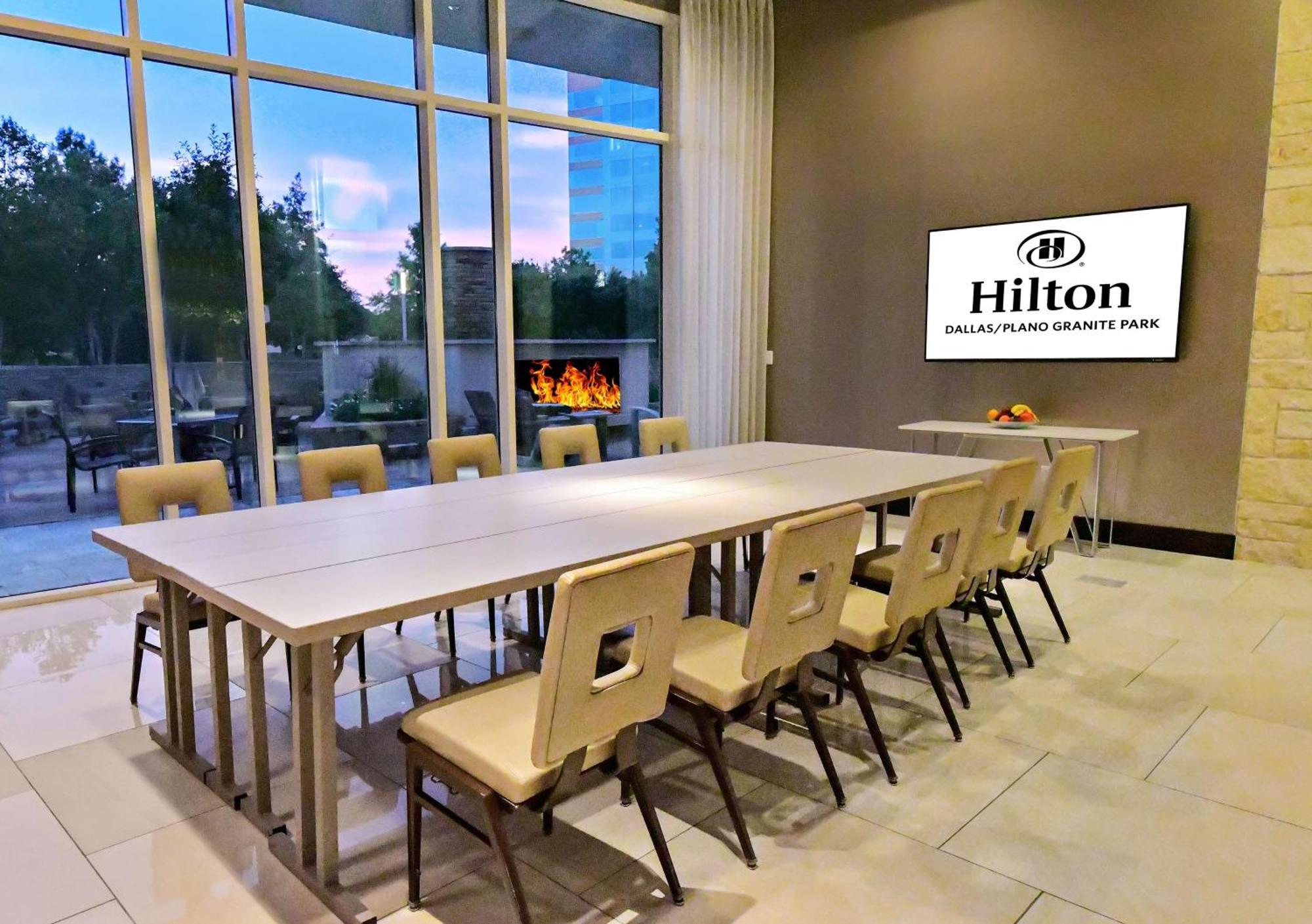 Hilton Dallas/Plano Granite Park Eksteriør bilde
