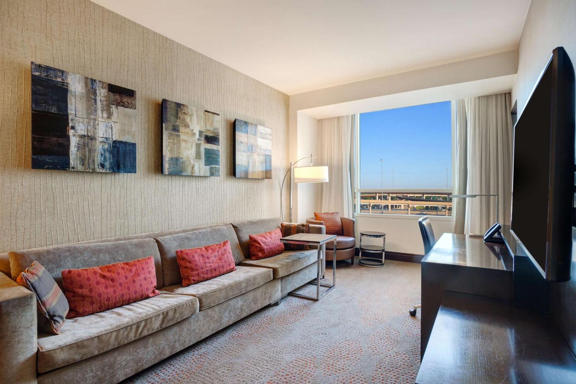 Hilton Dallas/Plano Granite Park Eksteriør bilde