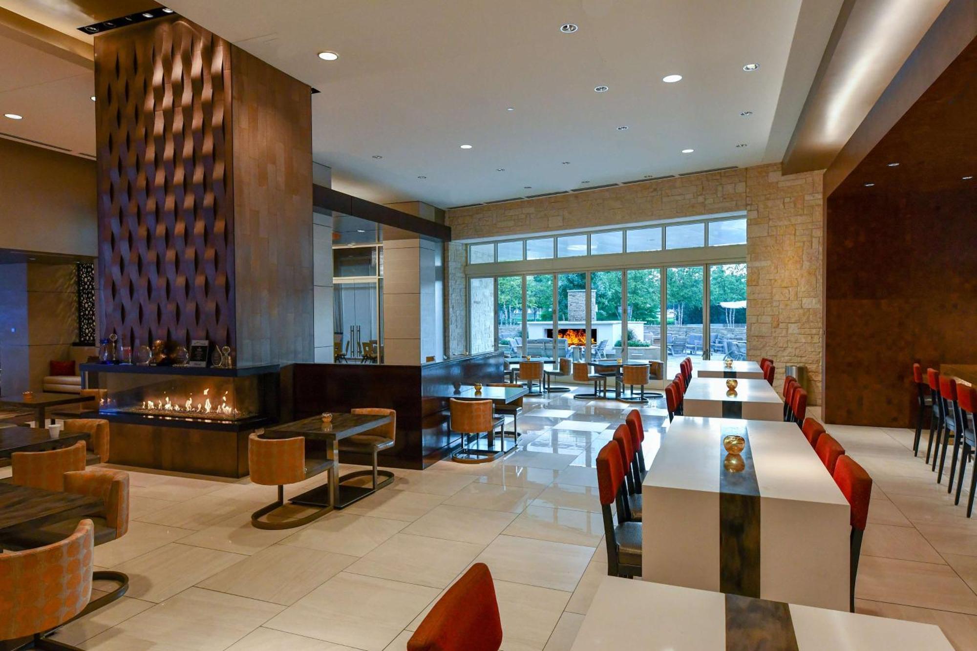 Hilton Dallas/Plano Granite Park Eksteriør bilde