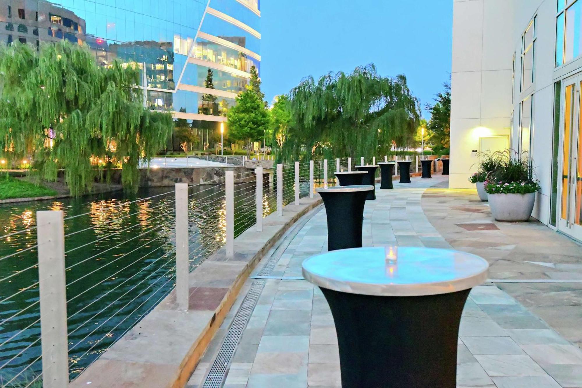 Hilton Dallas/Plano Granite Park Eksteriør bilde