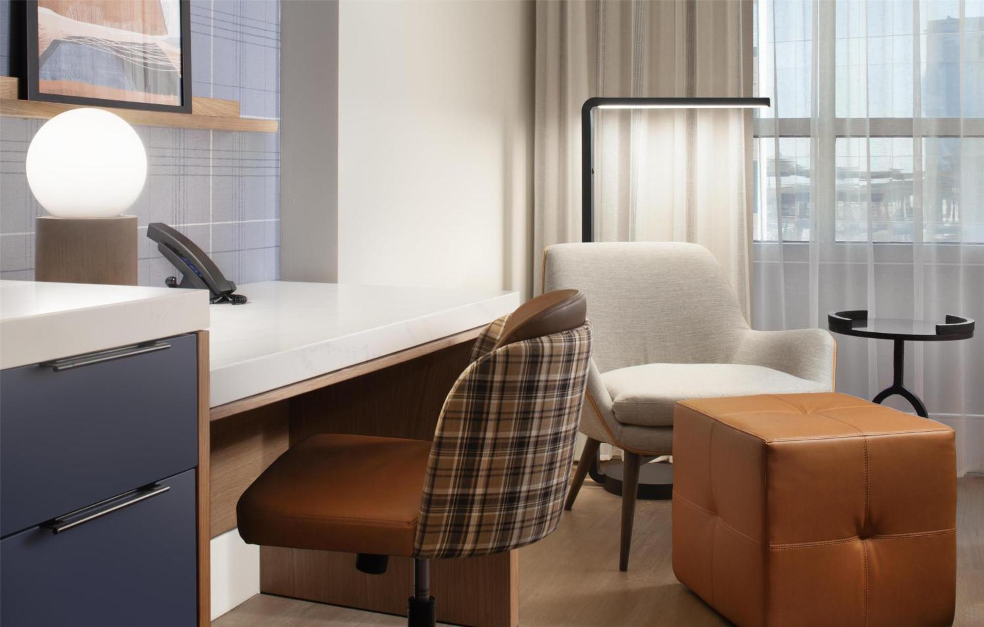 Hilton Dallas/Plano Granite Park Eksteriør bilde