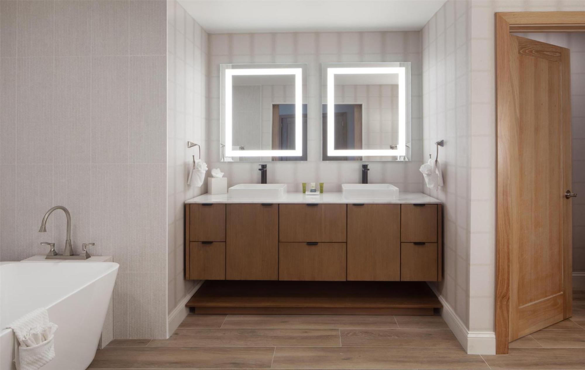 Hilton Dallas/Plano Granite Park Eksteriør bilde